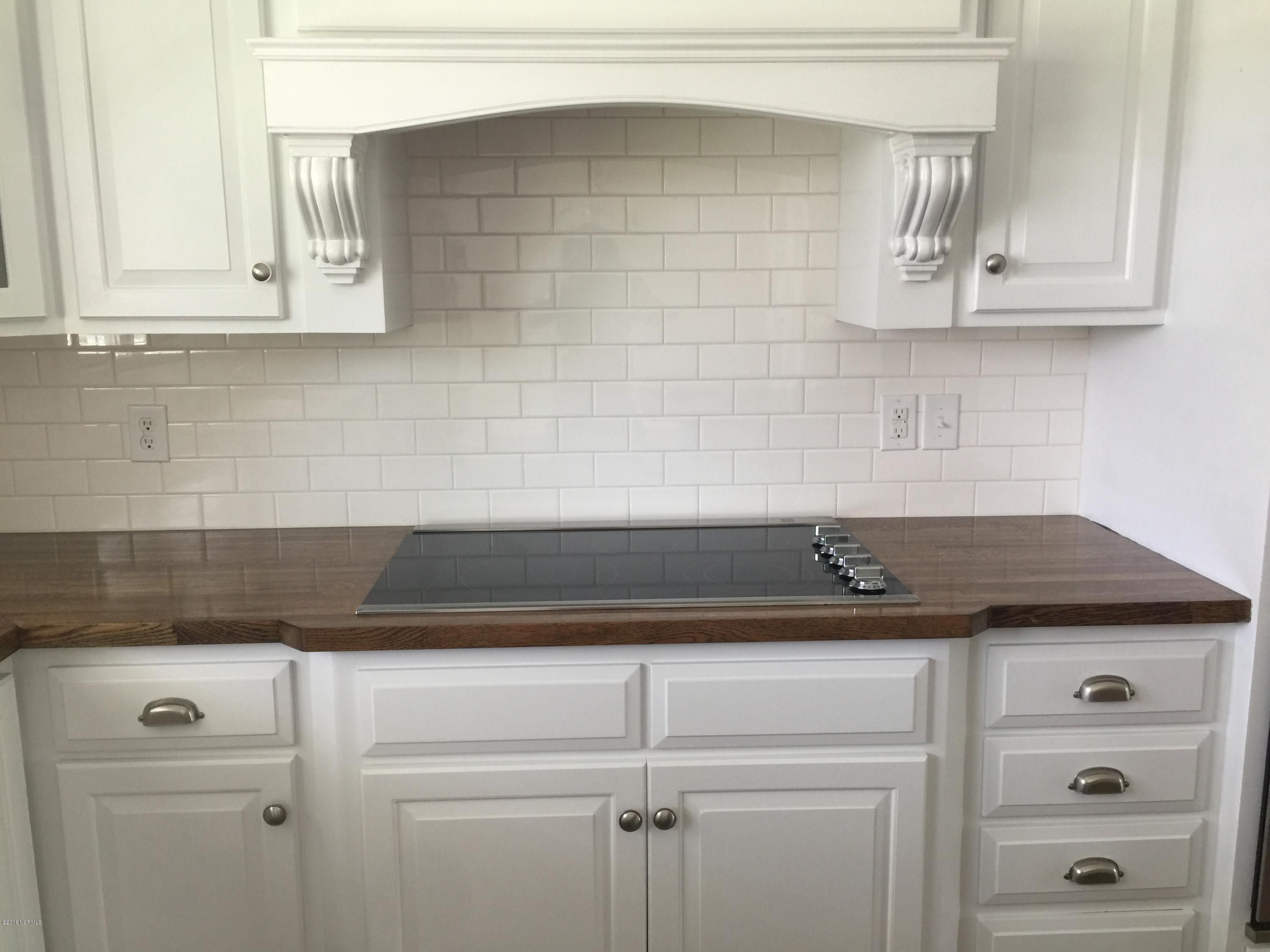 264 White Oak Bluff Road Stella, NC 28582 - Photo 14 of 48 Drop in Cooktop