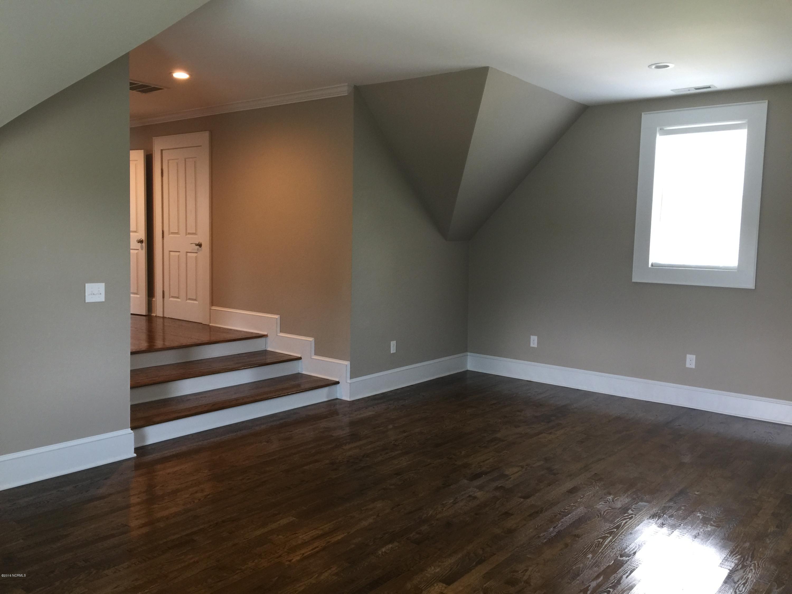 264 White Oak Bluff Road Stella, NC 28582 - Photo 6 of 48 Bonus Room Upstairs