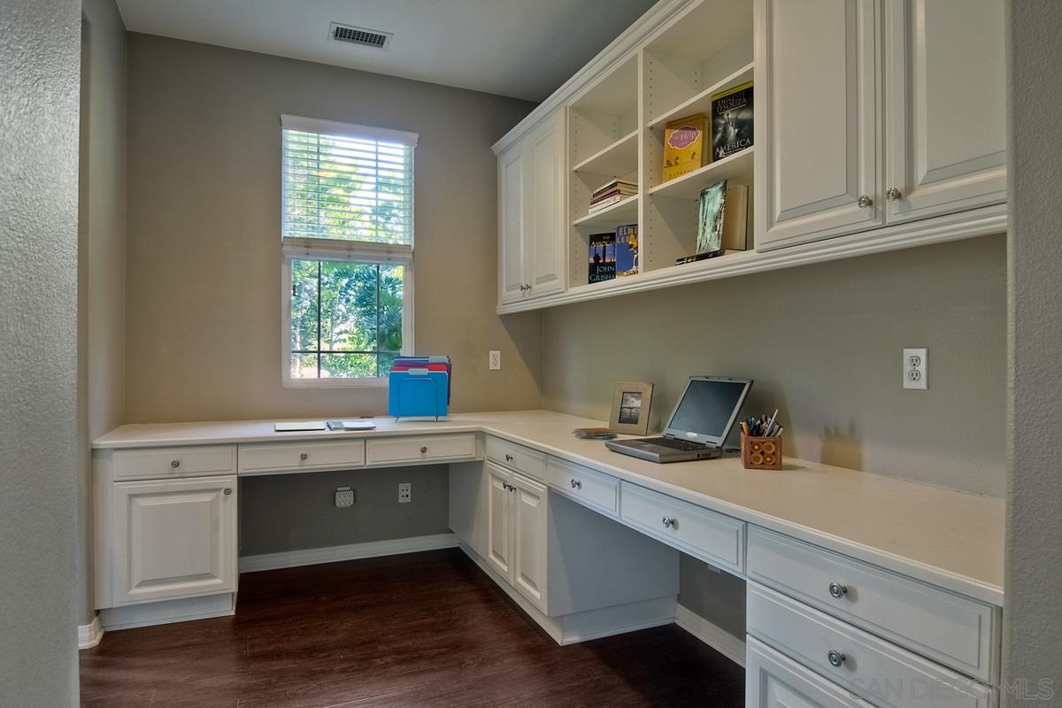 612 Sand Shell Avenue Carlsbad, CA 92011 - Photo 12 of 24