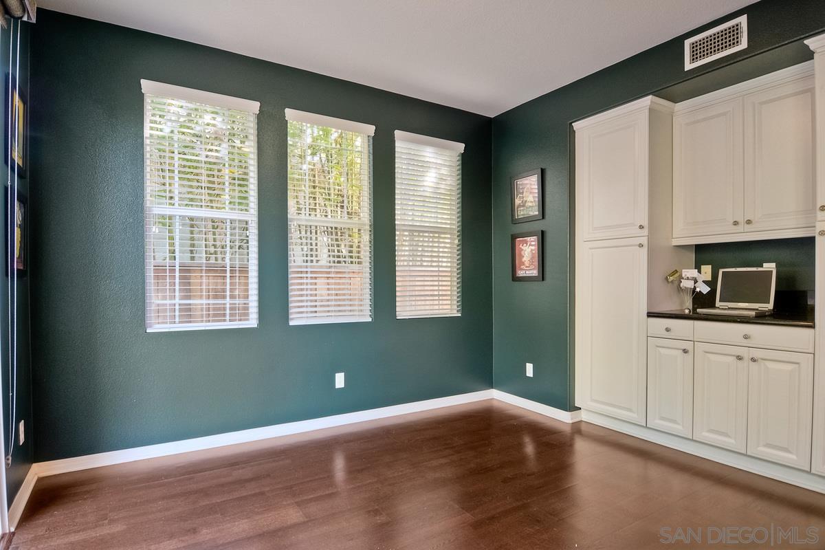 612 Sand Shell Avenue Carlsbad, CA 92011 - Photo 4 of 24