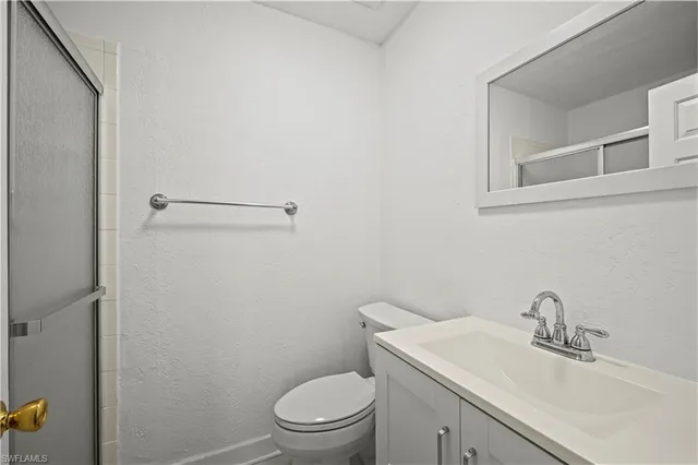 $1,800 | 4607 Bayshore Drive, Unit K7, Naples, FL 34112