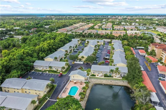 $1,800 | 4607 Bayshore Drive, Unit K7, Naples, FL 34112