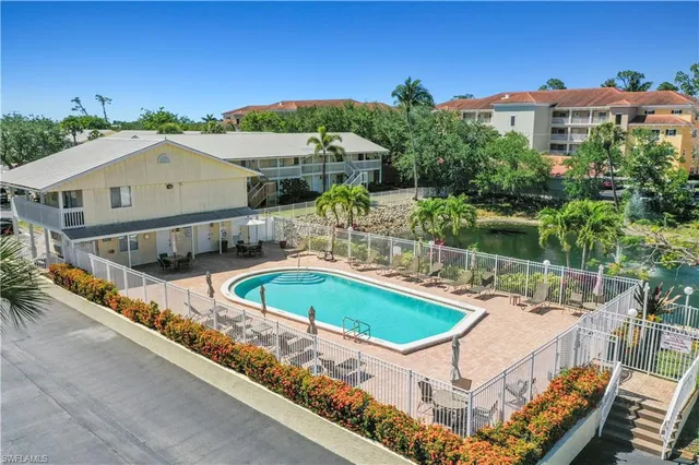 $1,800 | 4607 Bayshore Drive, Unit K7, Naples, FL 34112