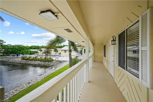 $1,800 | 4607 Bayshore Drive, Unit K7, Naples, FL 34112