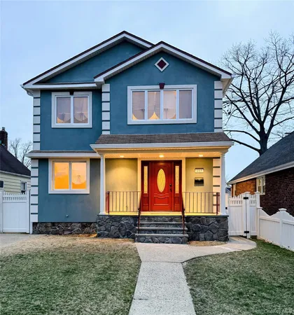 $1,200,000 | 267 Seidman Place, Franklin Square, NY 11010