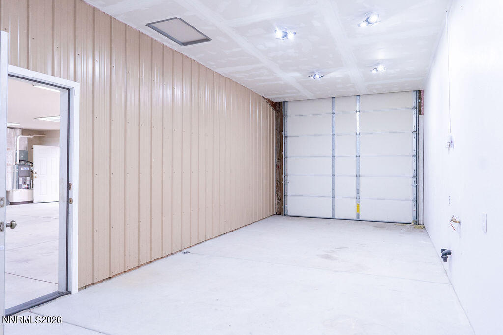 2931 Airport Road Carson City, NV 89706 - Photo 15 of 35 a view of an empty room