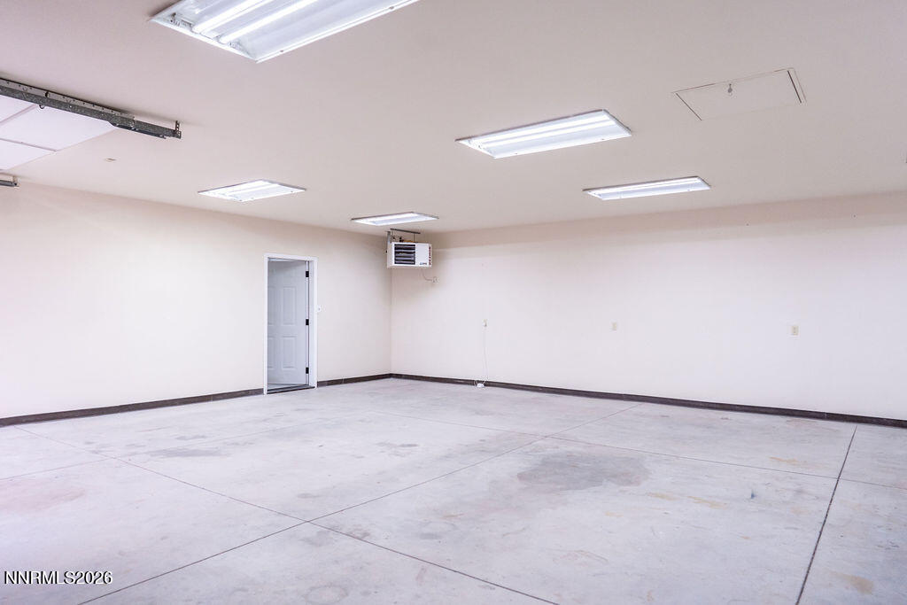 2931 Airport Road Carson City, NV 89706 - Photo 27 of 35 a view of an empty room