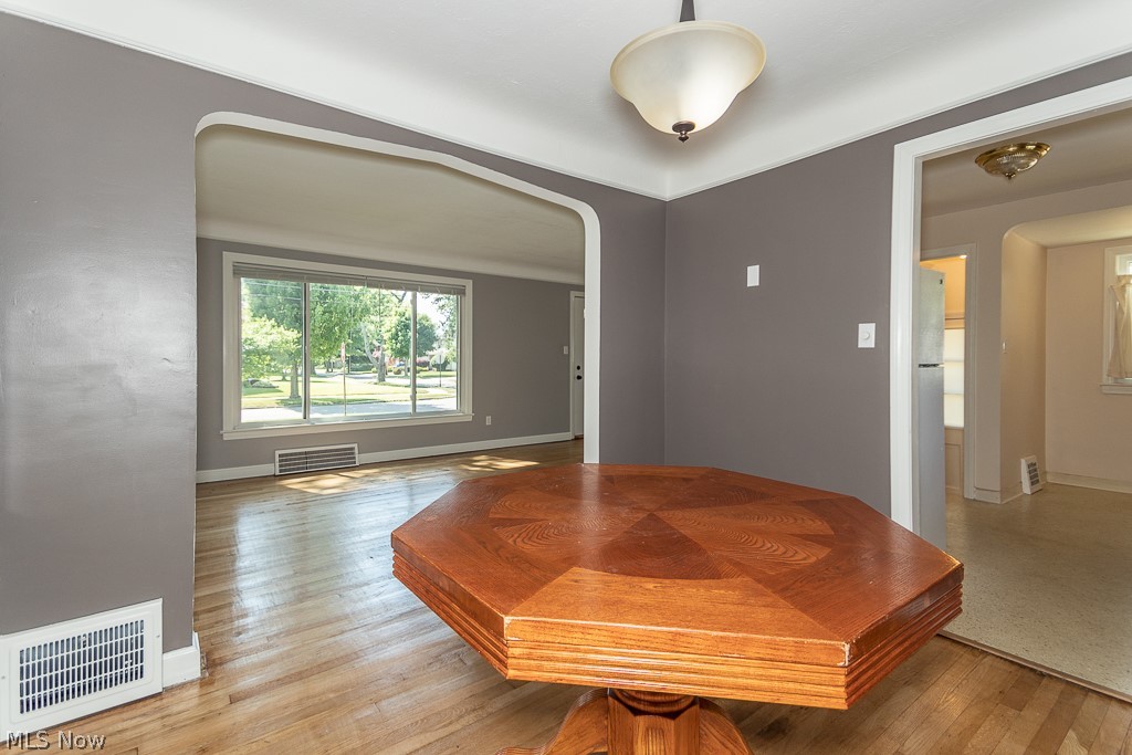 1567 Overbrook Road Cleveland, OH 44124 - Photo 6 of 19