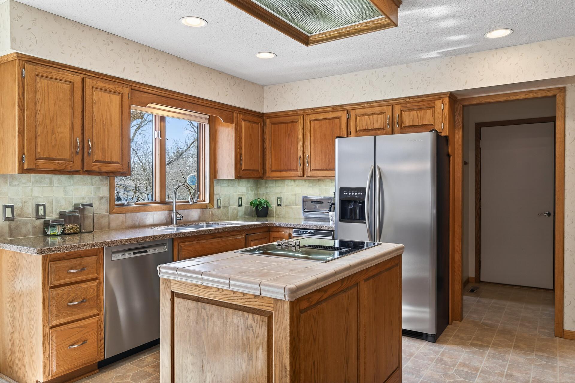 12069 Holly Street Northwest Coon Rapids, MN 55448 - Photo 25 of 61