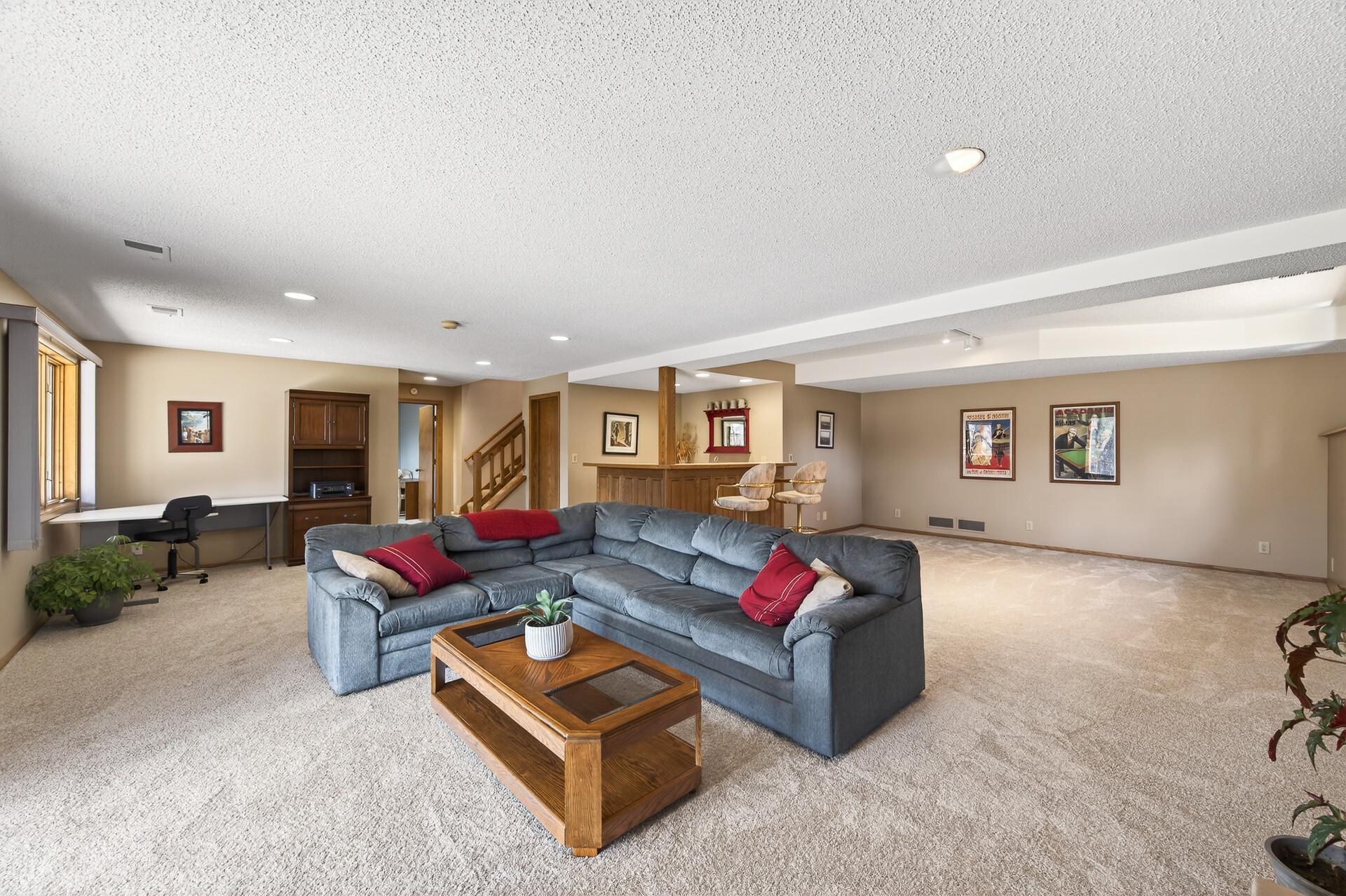 12069 Holly Street Northwest Coon Rapids, MN 55448 - Photo 10 of 61