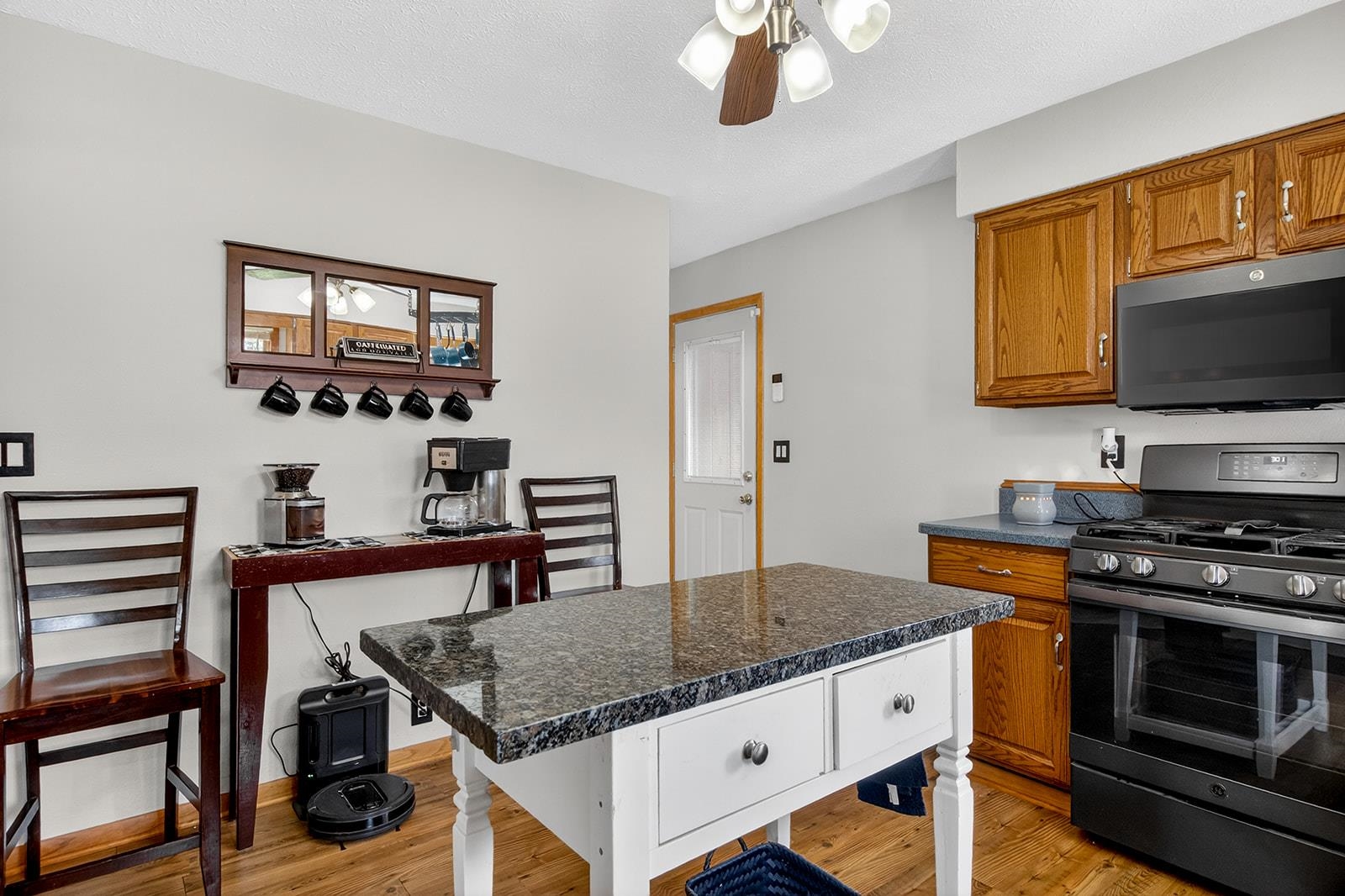 4235 Oaklane Road Rockford, IL 61109 - Photo 6 of 41