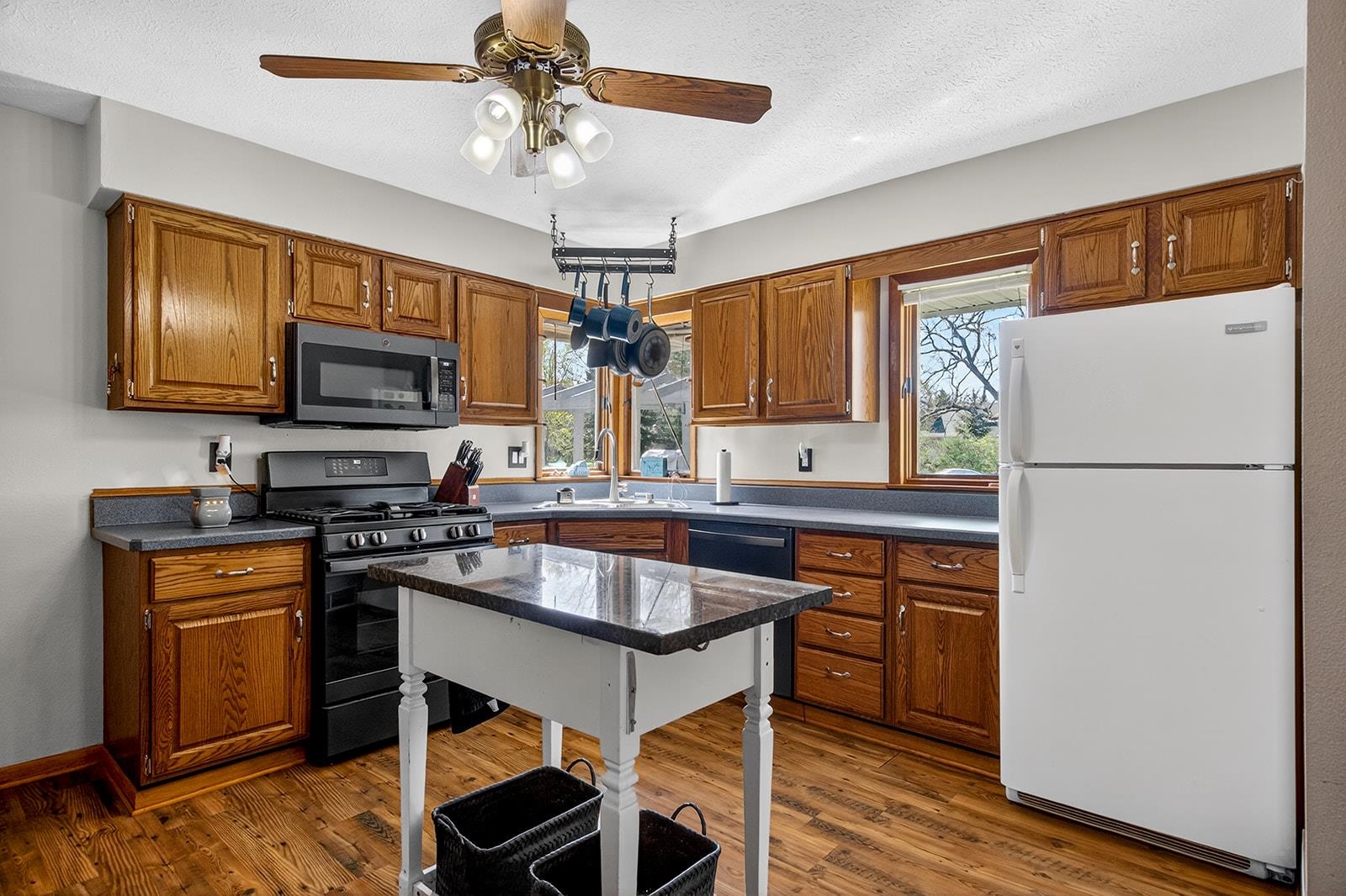 4235 Oaklane Road Rockford, IL 61109 - Photo 7 of 41