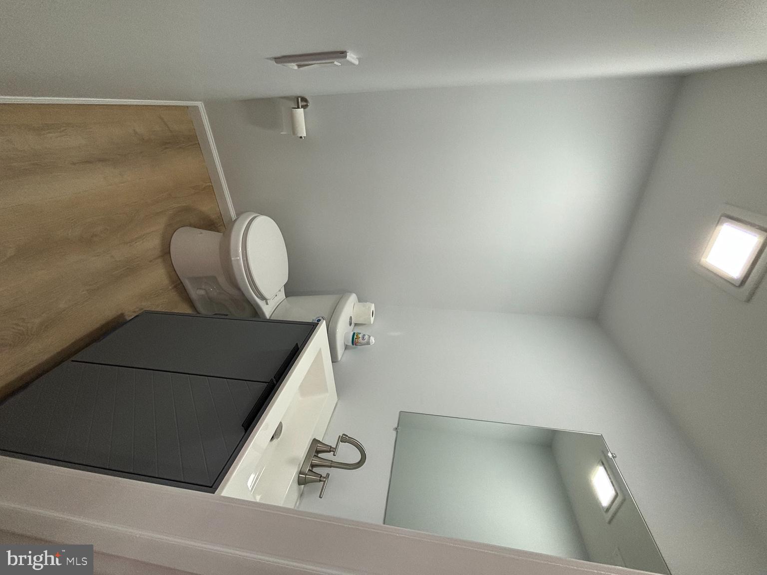 59 Pine Street Beverly, NJ 08010 - Photo 4 of 25 a view of bathroom