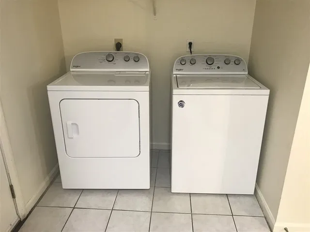 $1,250 | 827 Richmond Street, Unit C D H, Tallahassee, FL 32304