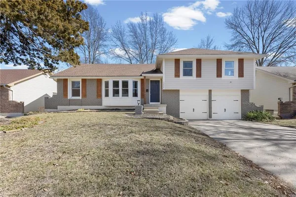 $300,000 | 12525 Craig Avenue, Grandview, MO 64030