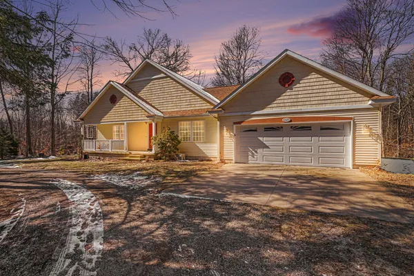 $599,900 | 6425 Kottler Drive, Holland, MI 49423