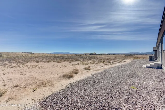 $425,000 | 26887 North Chicory Way, Paulden, AZ 86334