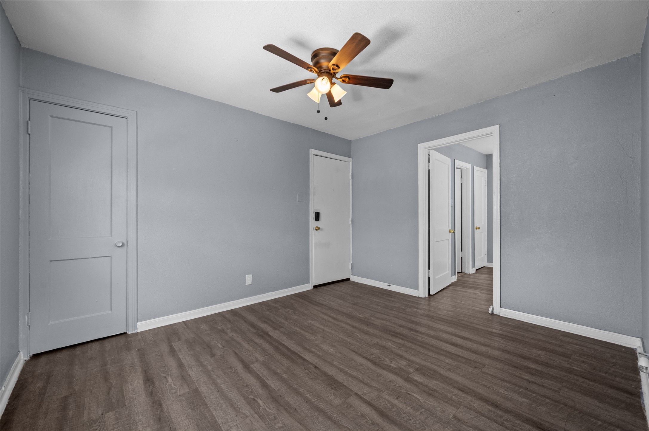 1919 McDuffie Street, Unit 2 Houston, TX 77019 - Photo 5 of 12