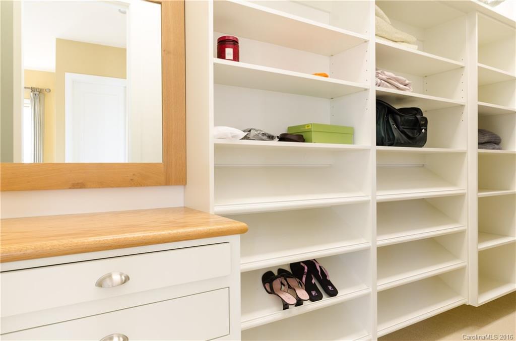 14044 Point Lookout Road Charlotte, NC 28278 - Photo 14 of 24 Gallery Image 14