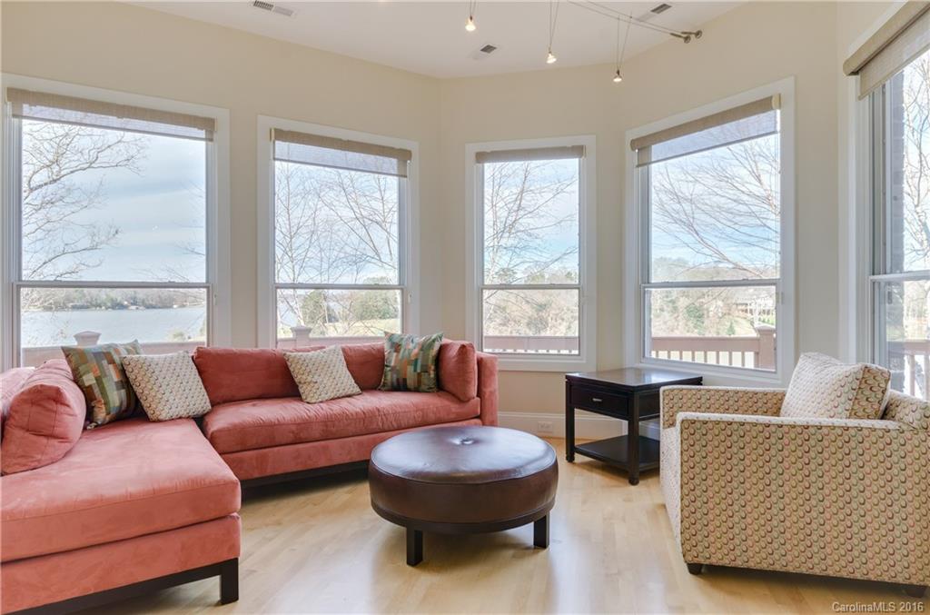 14044 Point Lookout Road Charlotte, NC 28278 - Photo 8 of 24 Gallery Image 8