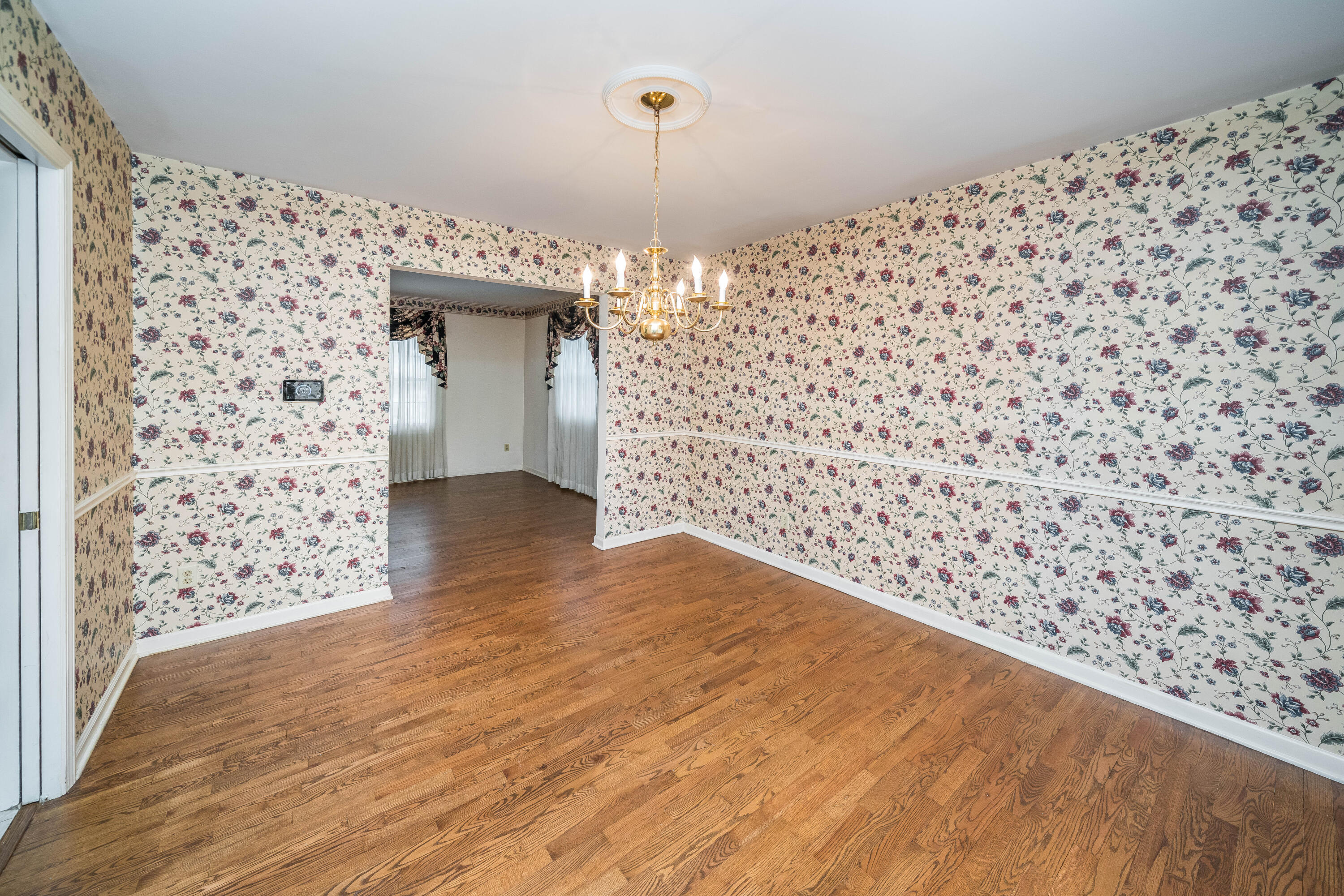 808 Newgate Road Kalamazoo, MI 49006 - Photo 7 of 36 808_Newgate_07