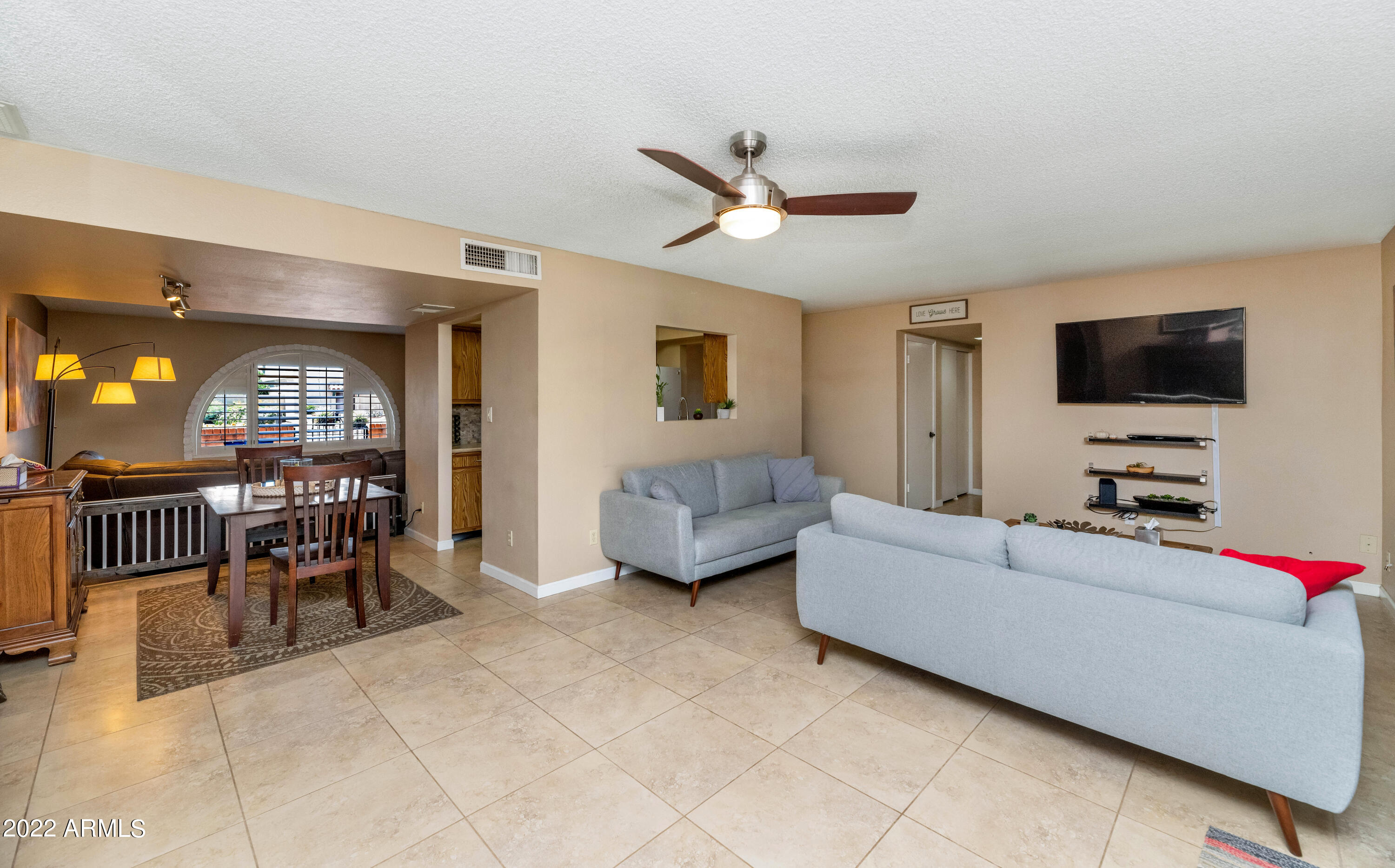 3532 West Emig Road Phoenix, AZ 85053 - Photo 5 of 25 22_Emig