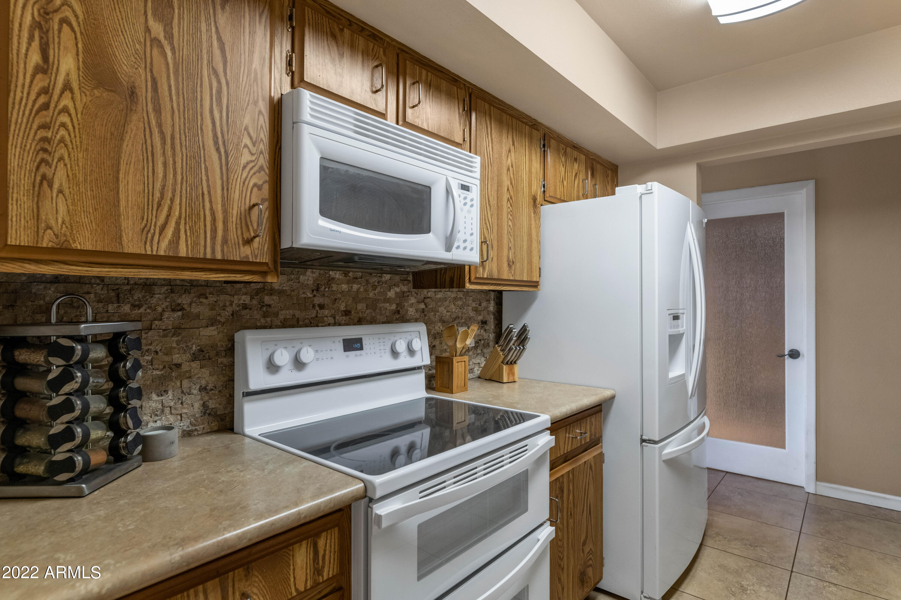 3532 West Emig Road Phoenix, AZ 85053 - Photo 10 of 25 27_Emig