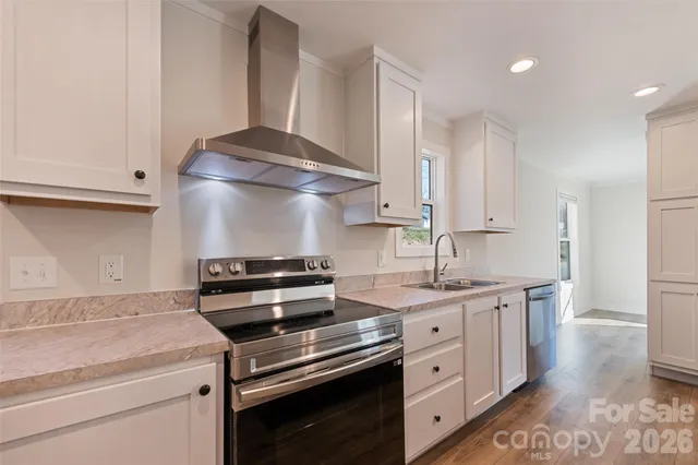 $299,998 | 77 Geiranger Drive, Clyde, NC 28721