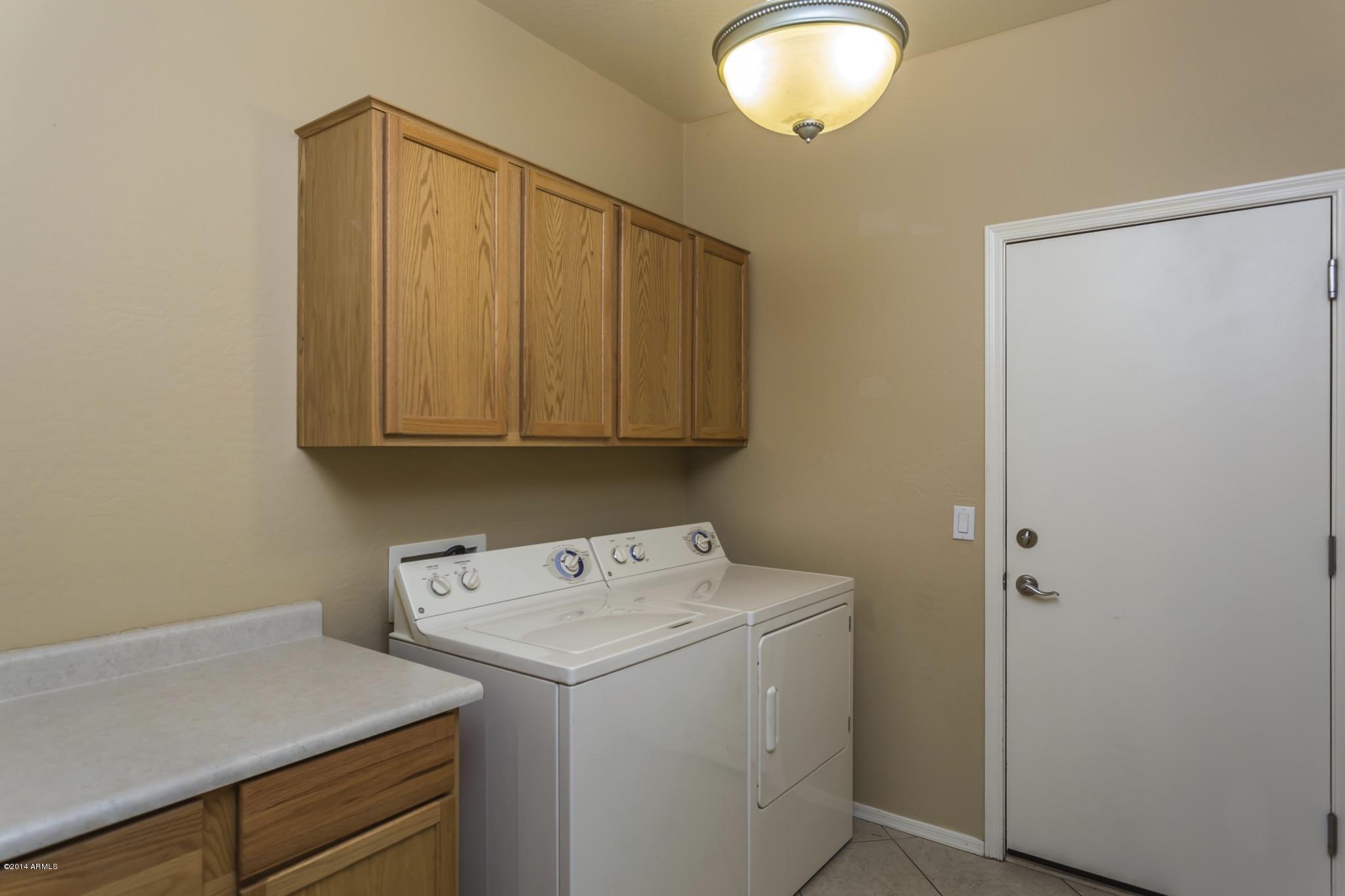 18313 North Stonegate Road Maricopa, AZ 85138 - Photo 18 of 37 laundry