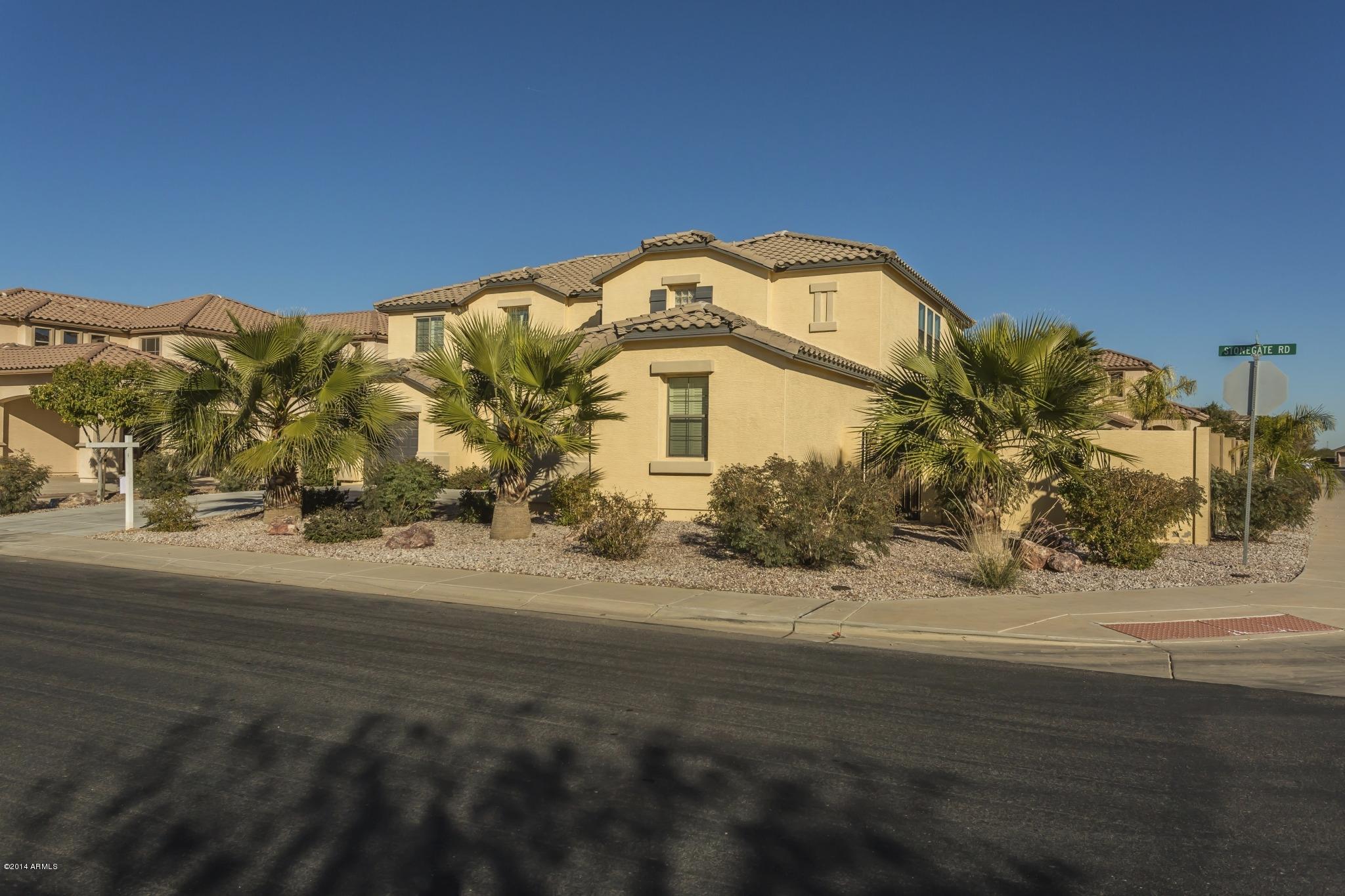 18313 North Stonegate Road Maricopa, AZ 85138 - Photo 4 of 37 FrontCornerView