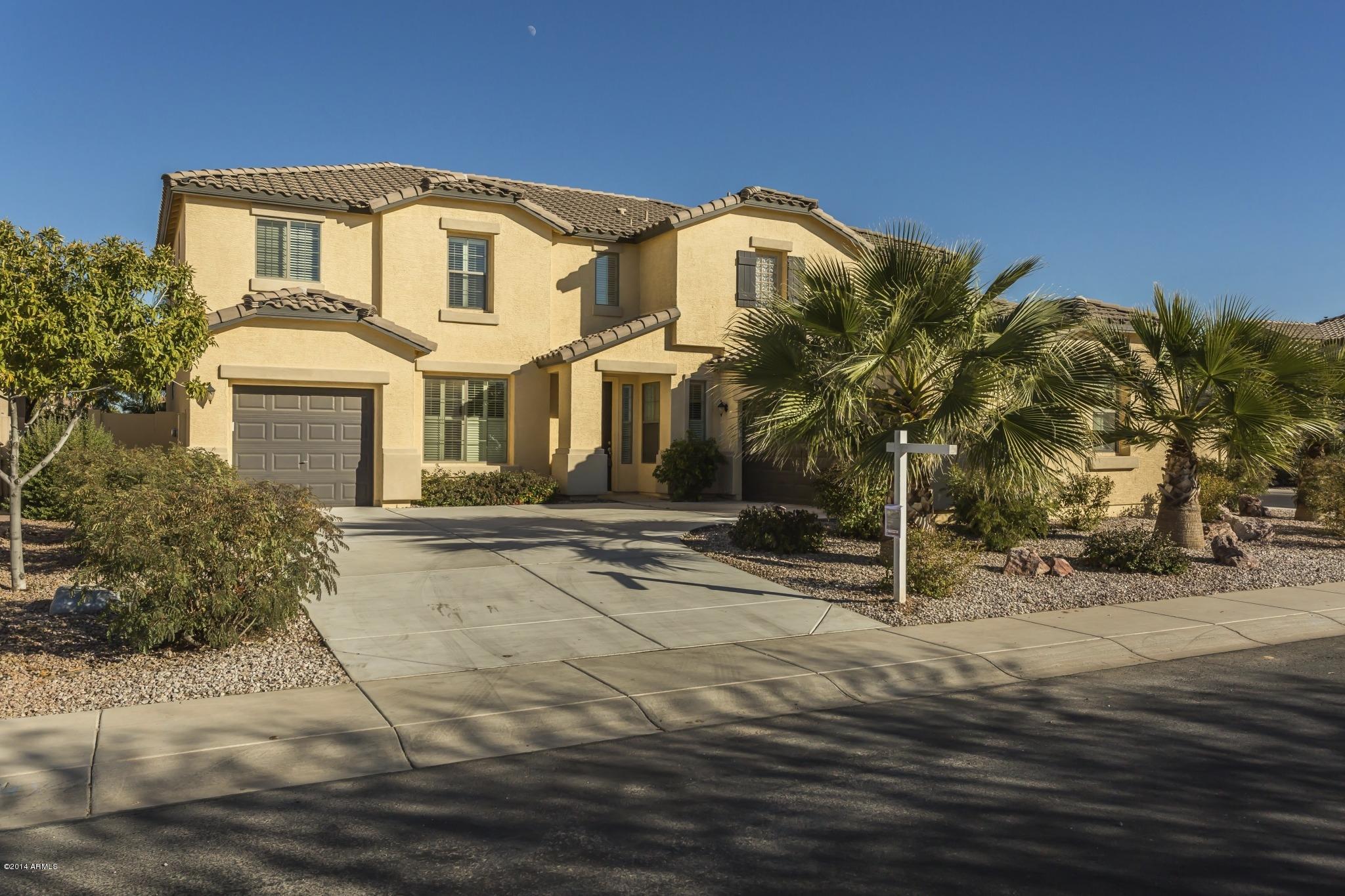 18313 North Stonegate Road Maricopa, AZ 85138 - Photo 5 of 37 Front4