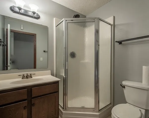 $300,000 | 3921 36th Avenue North, Robbinsdale, MN 55422