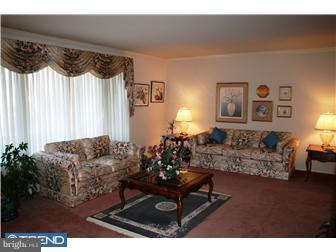 5 John Lenhardt Road Hamilton, NJ 08690 - Photo 5 of 12 Living Room