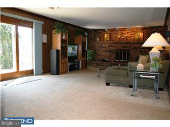 5 John Lenhardt Road Hamilton, NJ 08690 - Photo 7 of 12 Family Room