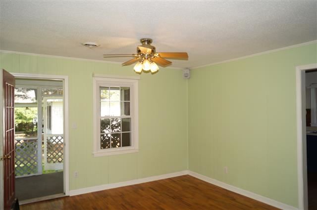 411 Cherry Street Pendleton, SC 29670 - Photo 4 of 17