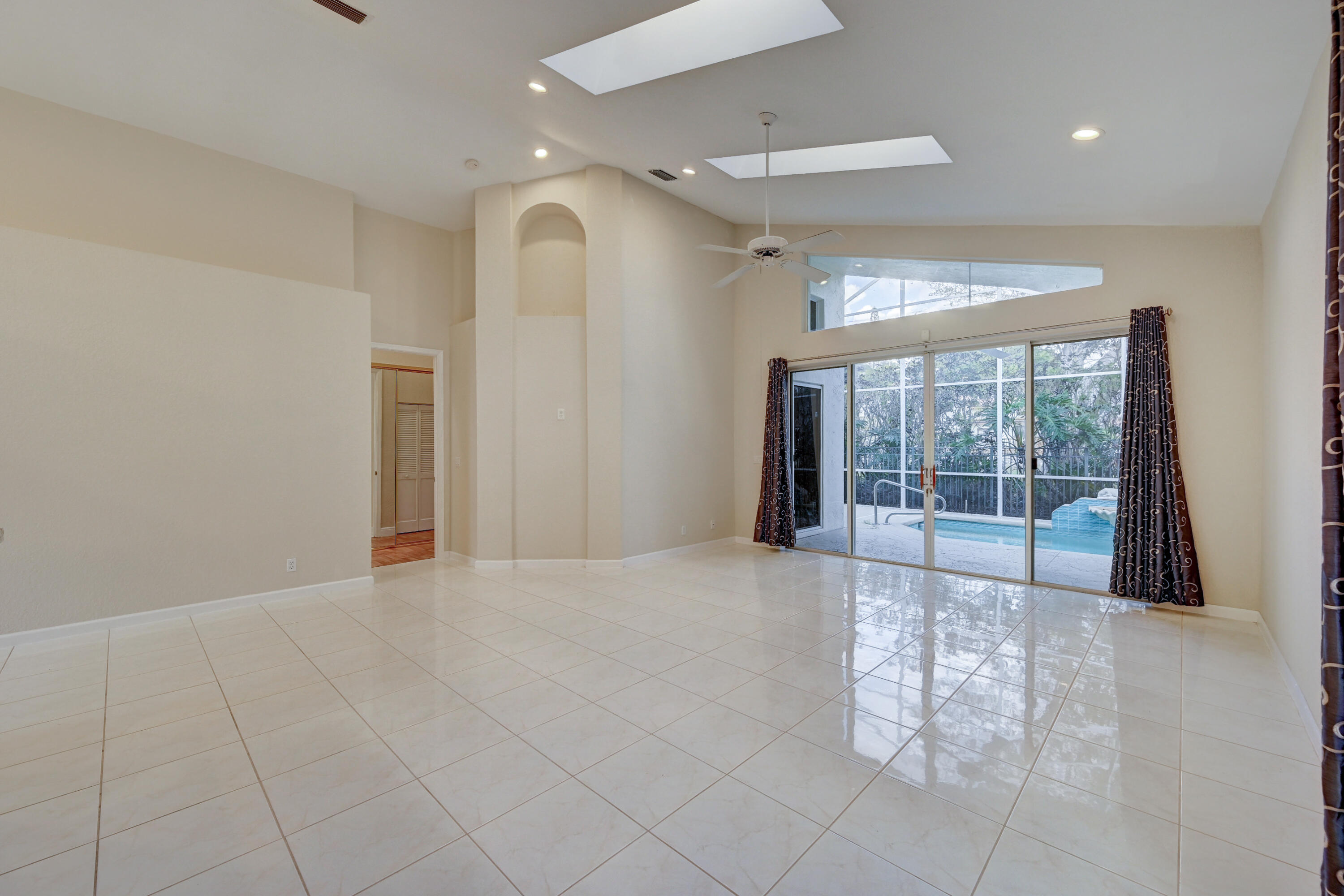 6223 Northwest 24th Street Boca Raton, FL 33434 - Photo 6 of 50 Living Room