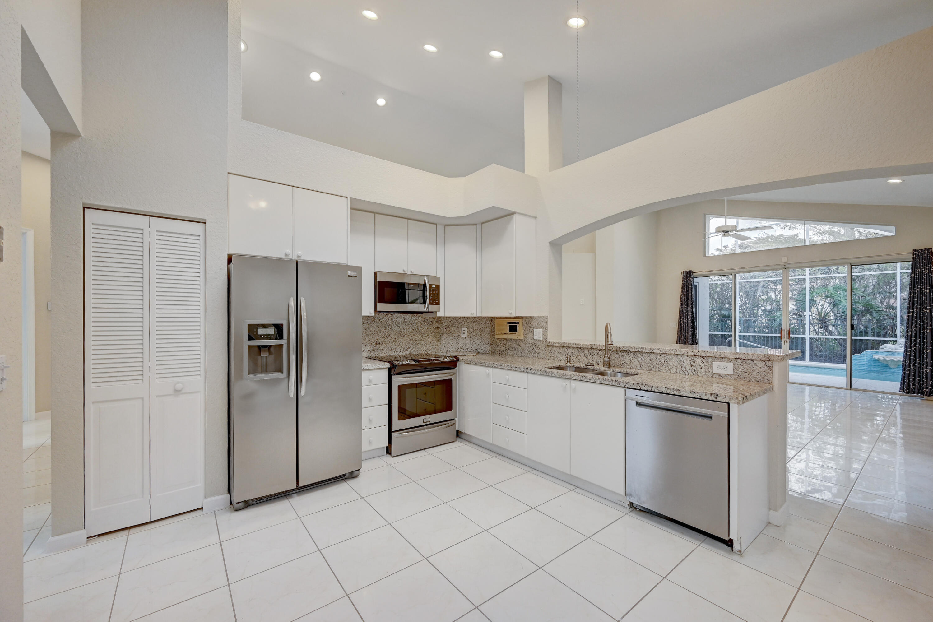 6223 Northwest 24th Street Boca Raton, FL 33434 - Photo 10 of 50 Kitchen