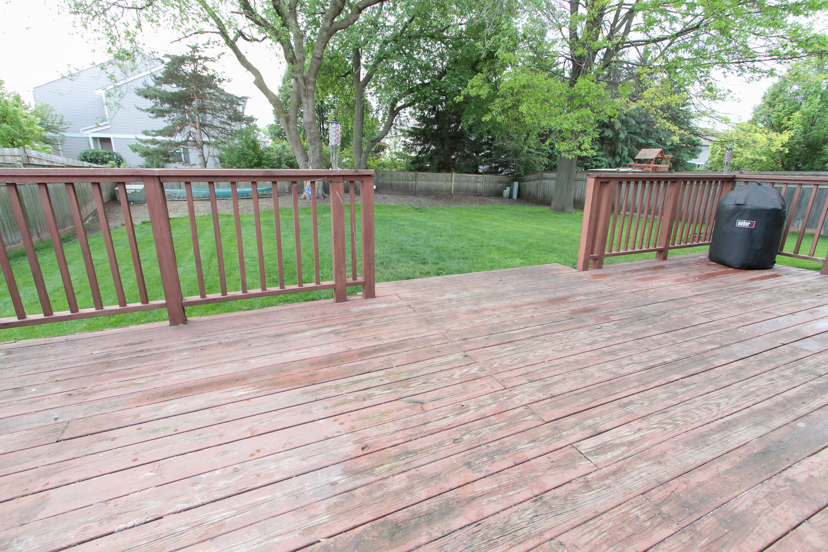 1474 Knotty Pine Drive Elgin, IL 60123 - Photo 20 of 21 a view of a backyard with a garden