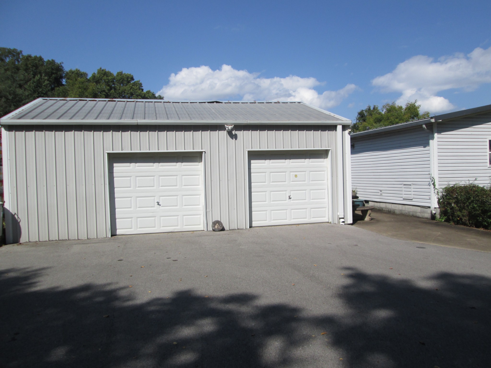 2300 Callis Road Lebanon, TN 37090 - Photo 20 of 21 a view of garage and yard