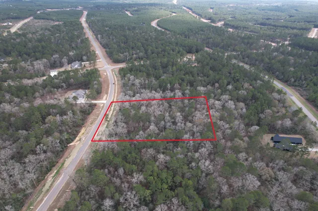 a view of an outdoor space