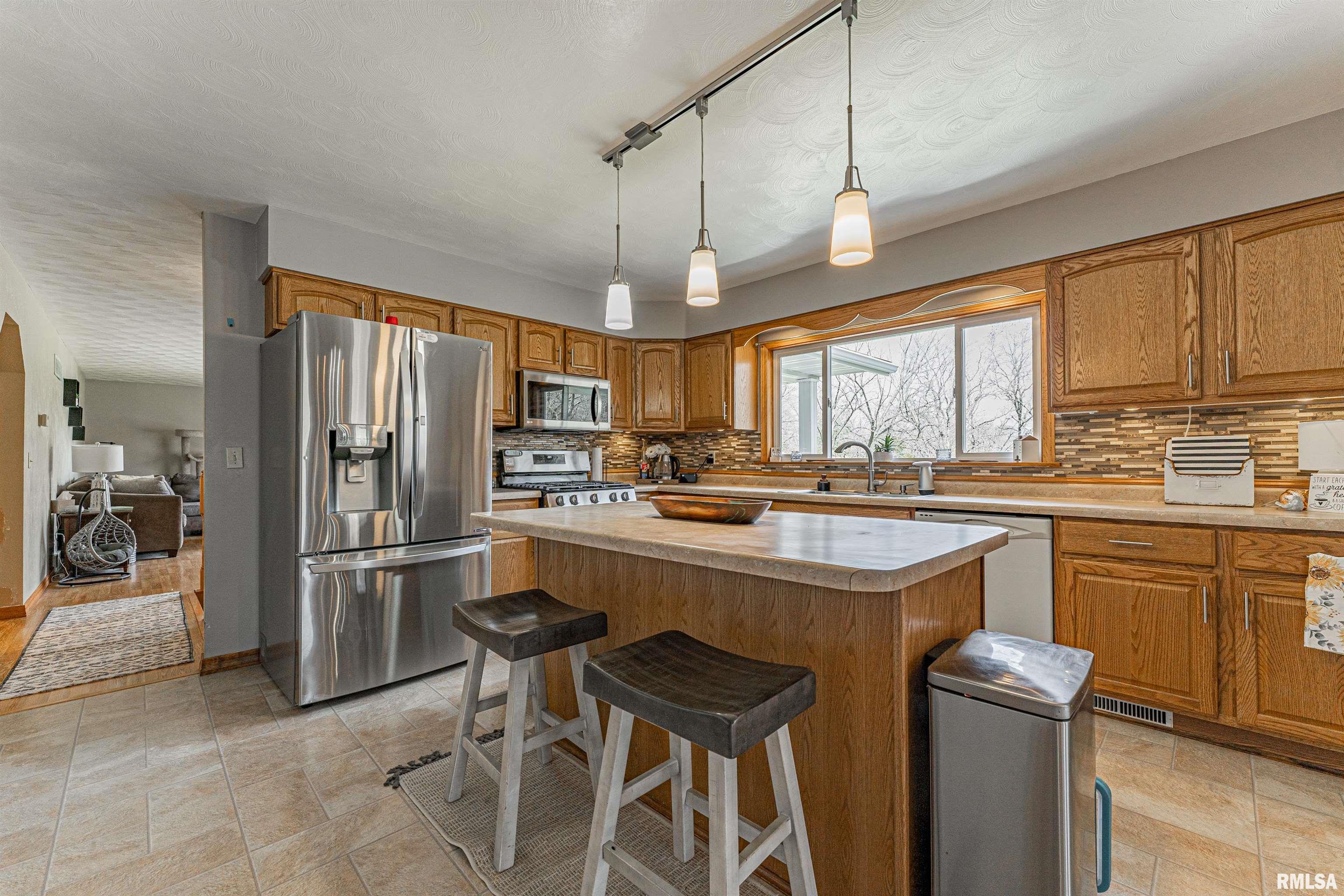 21623 Lago Drive Delavan, IL 61734 - Photo 16 of 42