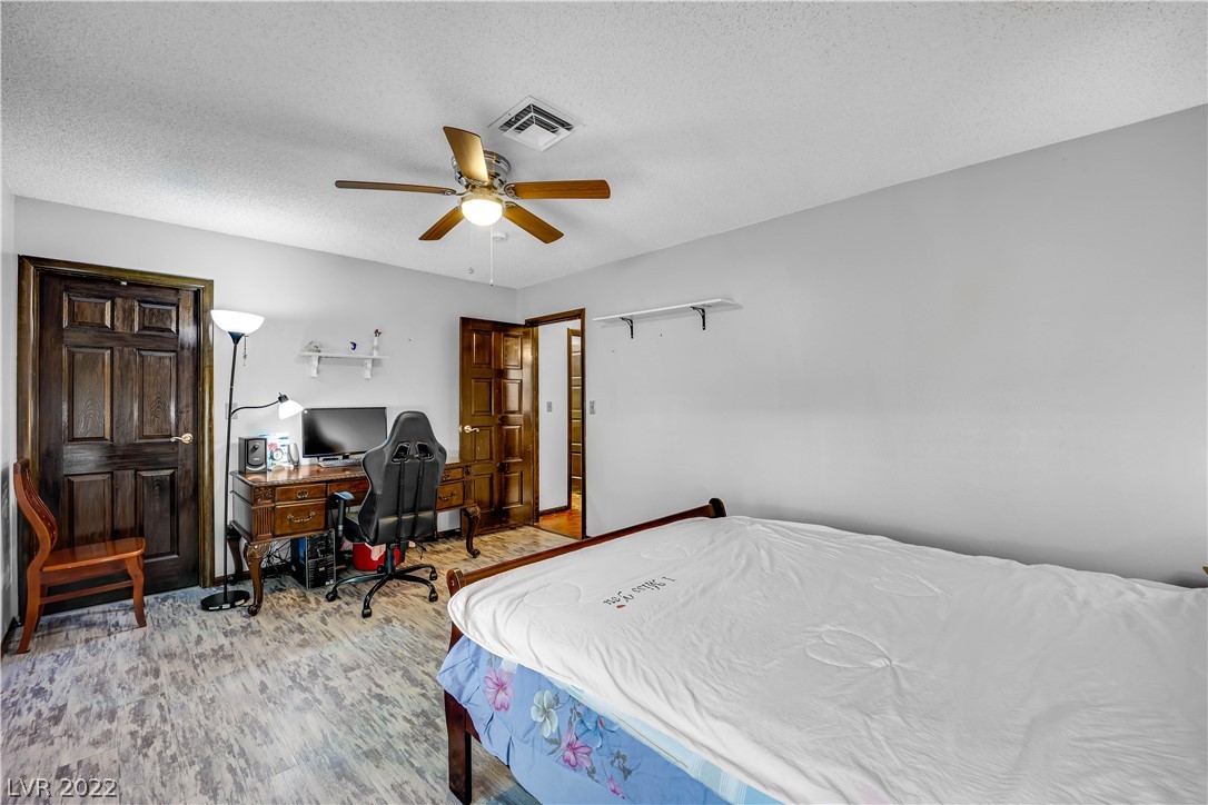 1290 Westwind Road Las Vegas, NV 89146 - Photo 17 of 50 Gallery Image 17