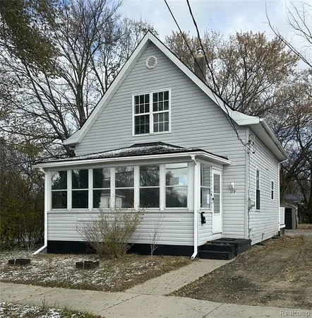 $1,395 | 179 Lake Street, Pontiac, MI 48341