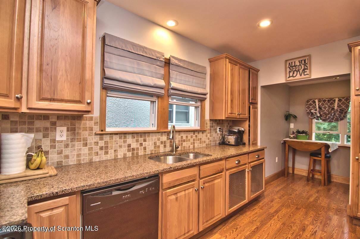 2333 Adams Avenue Scranton, PA 18509 - Photo 16 of 40 16