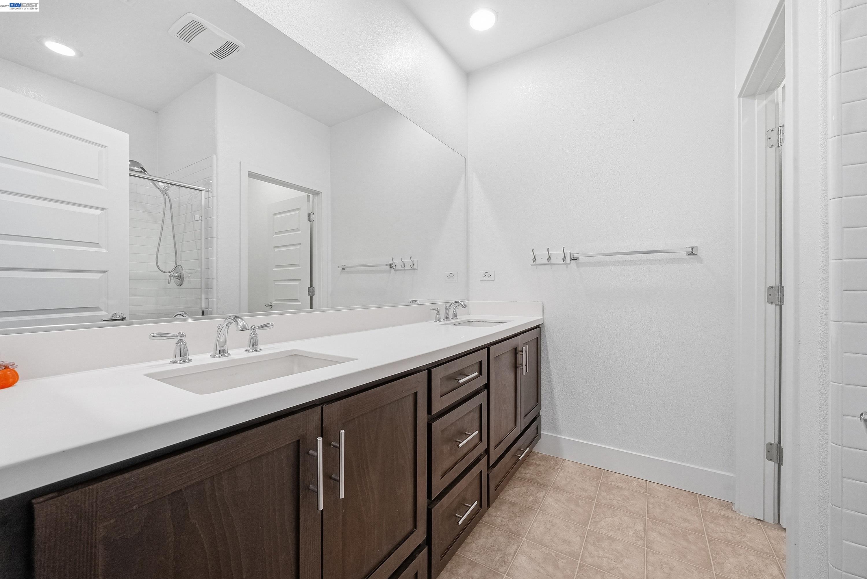 5569 Azalea Way Newark, CA 94560 - Photo 18 of 38