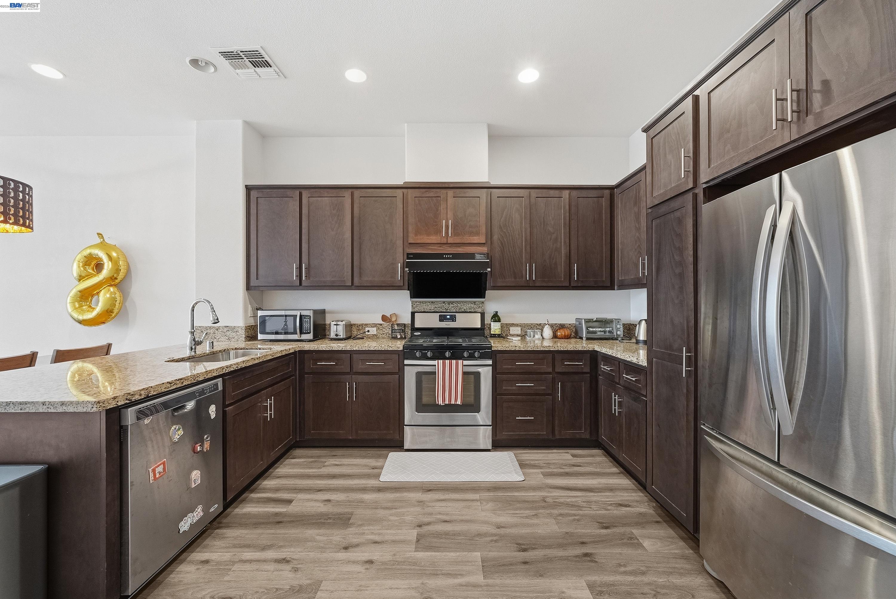 5569 Azalea Way Newark, CA 94560 - Photo 10 of 38