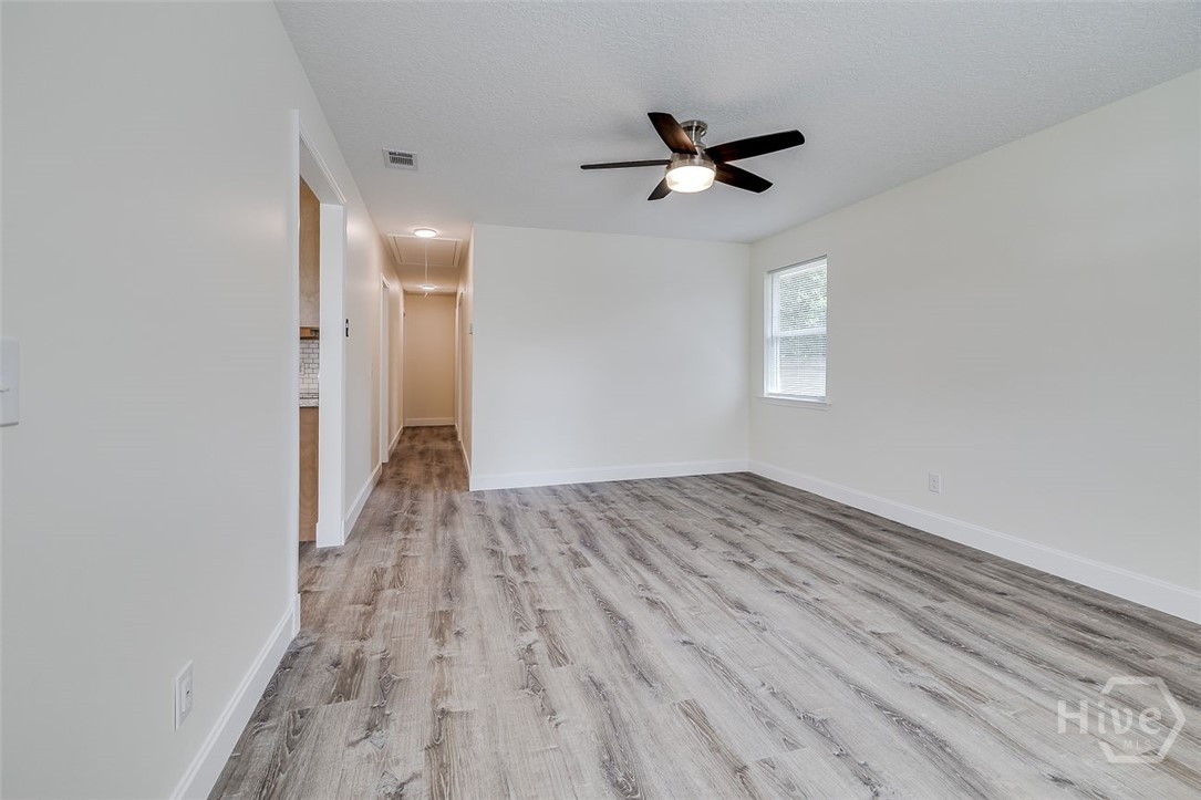 308 East 4th Street Springfield, GA 31329 - Photo 9 of 46 living room