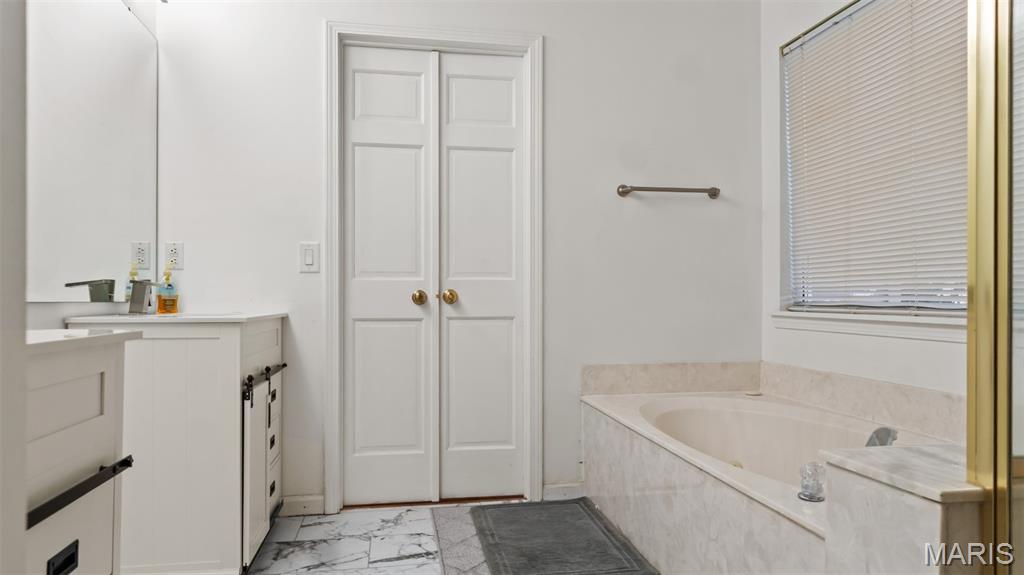 4332 Margaret Ridge Drive Florissant, MO 63034 - Photo 13 of 27