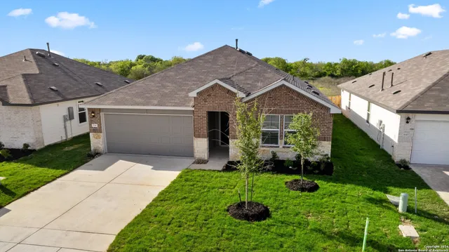 $2,200 | 1641 Lilyturf, New Braunfels, TX 78130