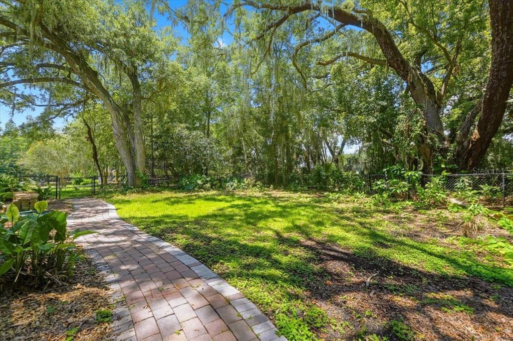 1645 Crump Road Winter Haven, FL 33881 - Photo 5 of 57